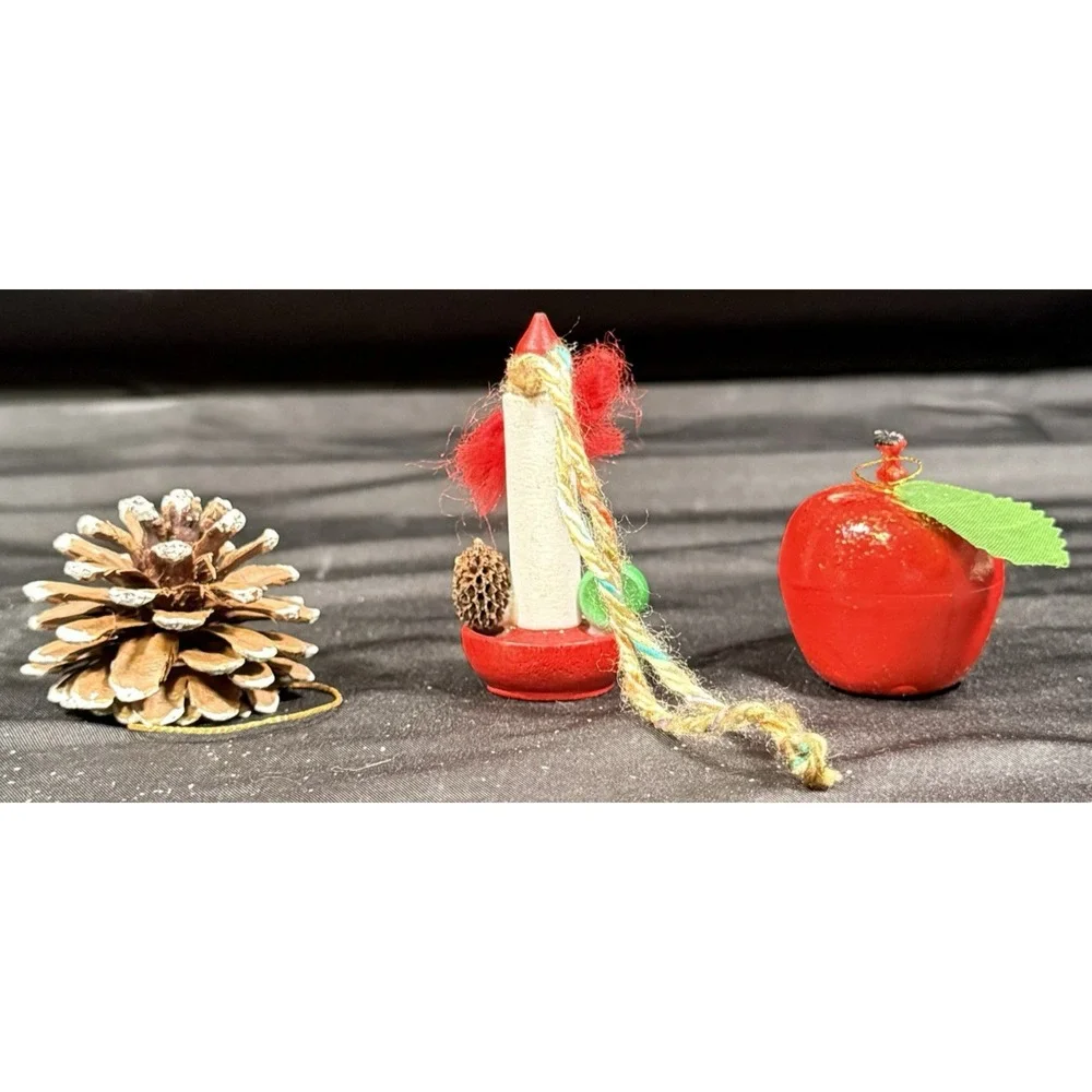 Holiday Time Christmas Ornaments Lot 14pc Mixed Red Green Gold Tree Decor Set